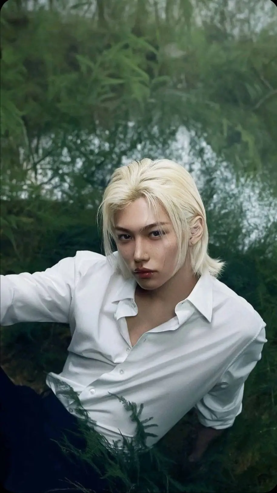 ai character: Lee Felix background