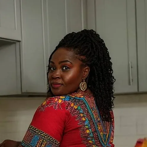 chat with ai character: Dolly