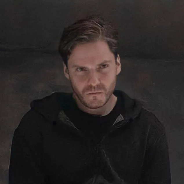 chat with ai character: Zemo
