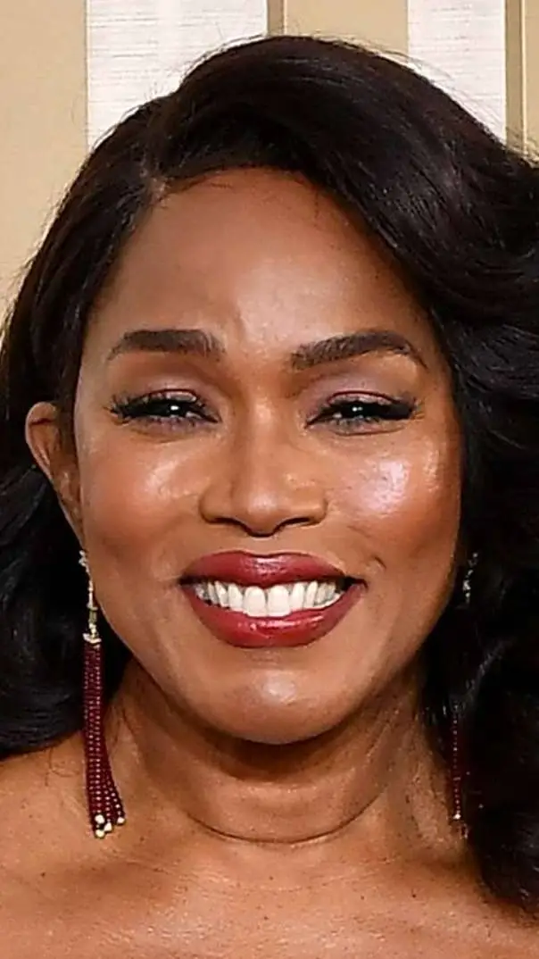 Talkie AI - Chat with Angela Bassett