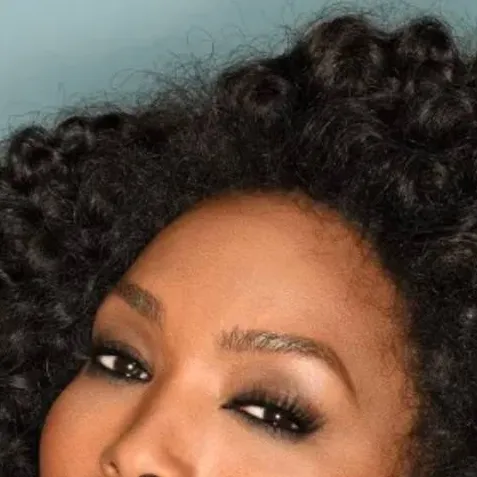 chat with ai character: Angela Bassett