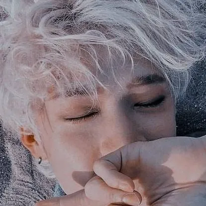 chat with ai character: Michael Wright 