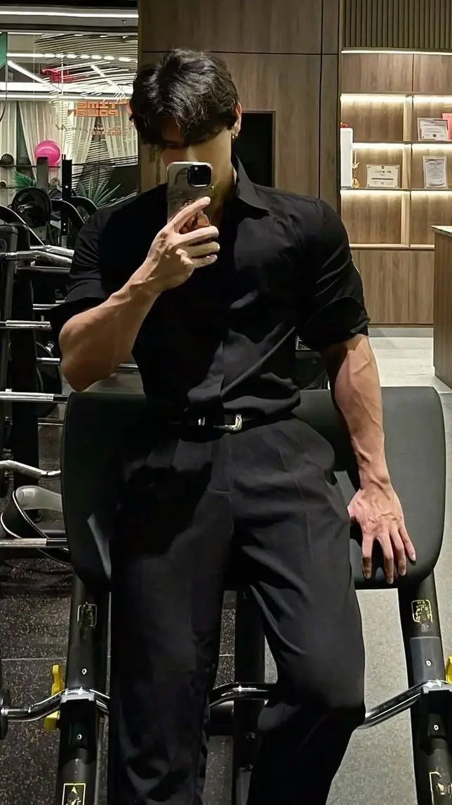 ai character: Chen xai background