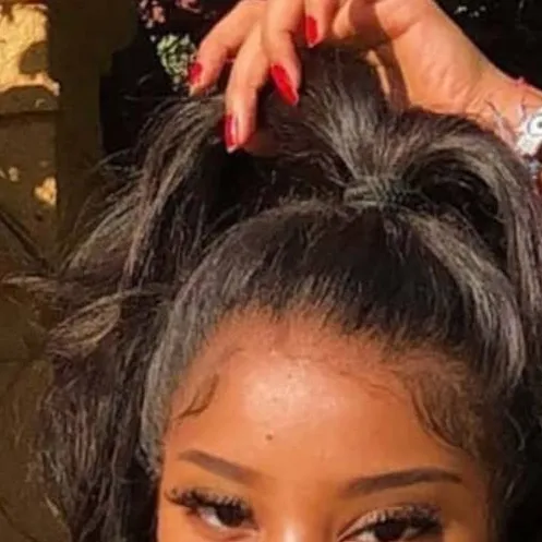 chat with ai character: lia