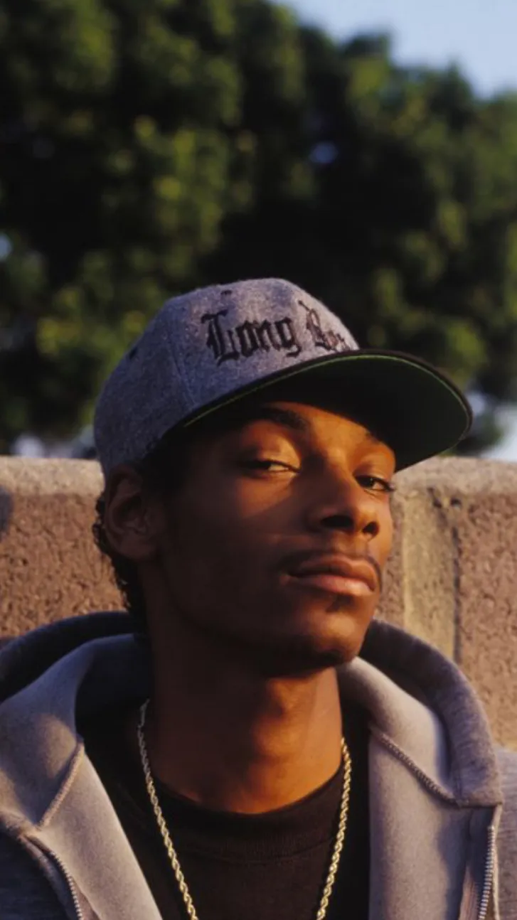 ai character: Snoop Doog background