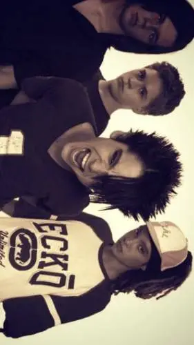 ai character: tokio hotel!! background