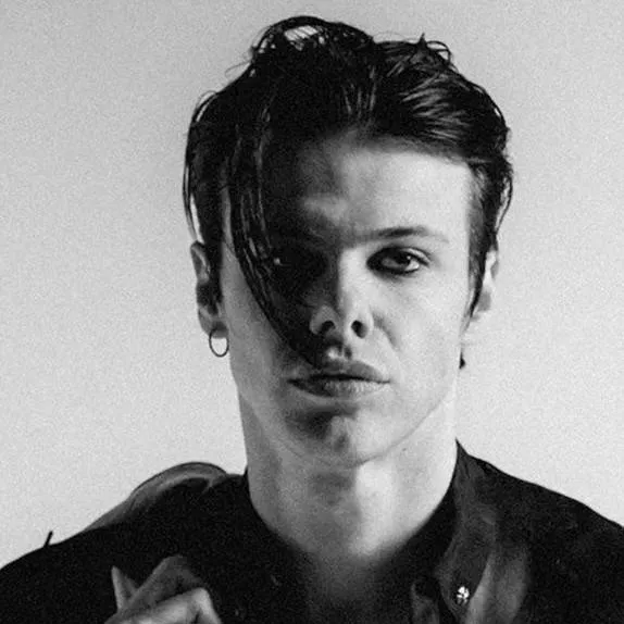 chat with ai character: Dominic Harrison 