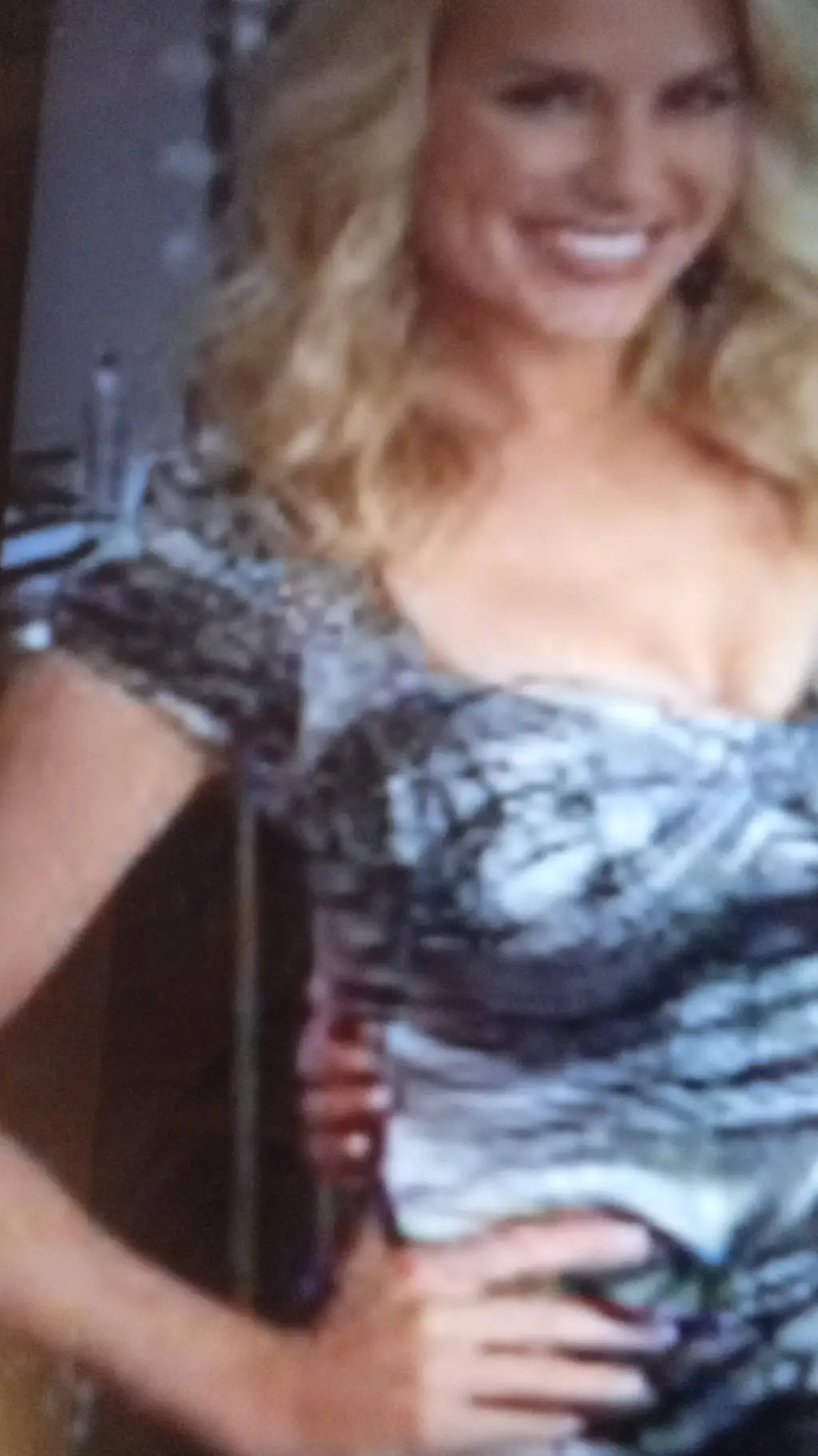 ai character: Rachel Reynolds  background