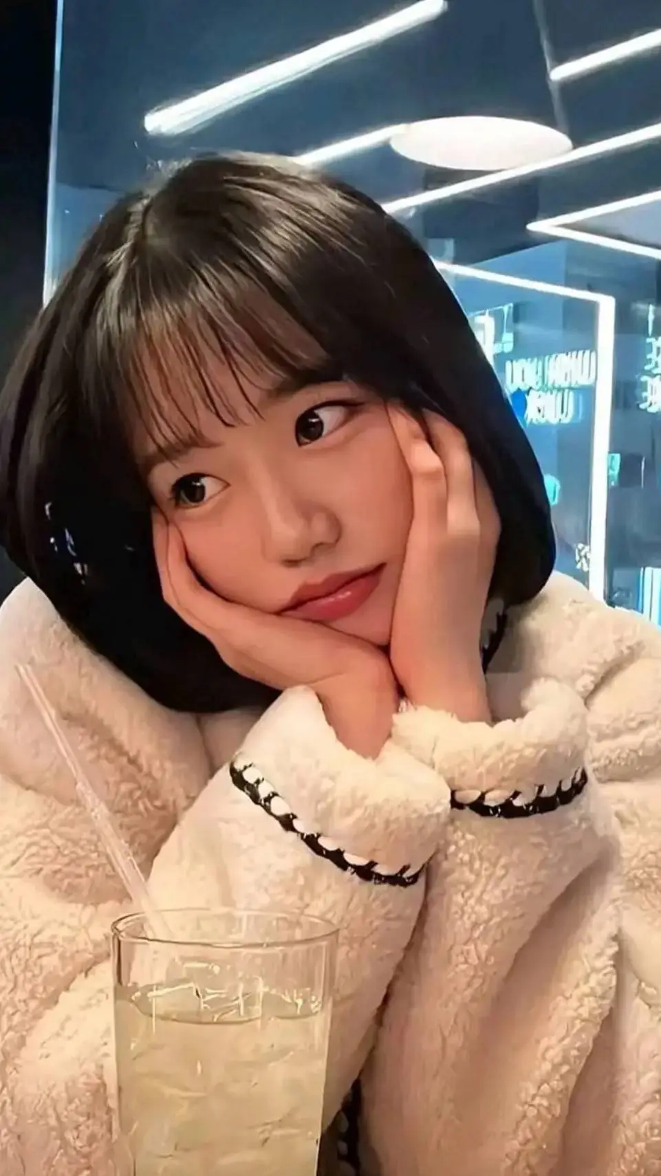 ai character: jo yuri background
