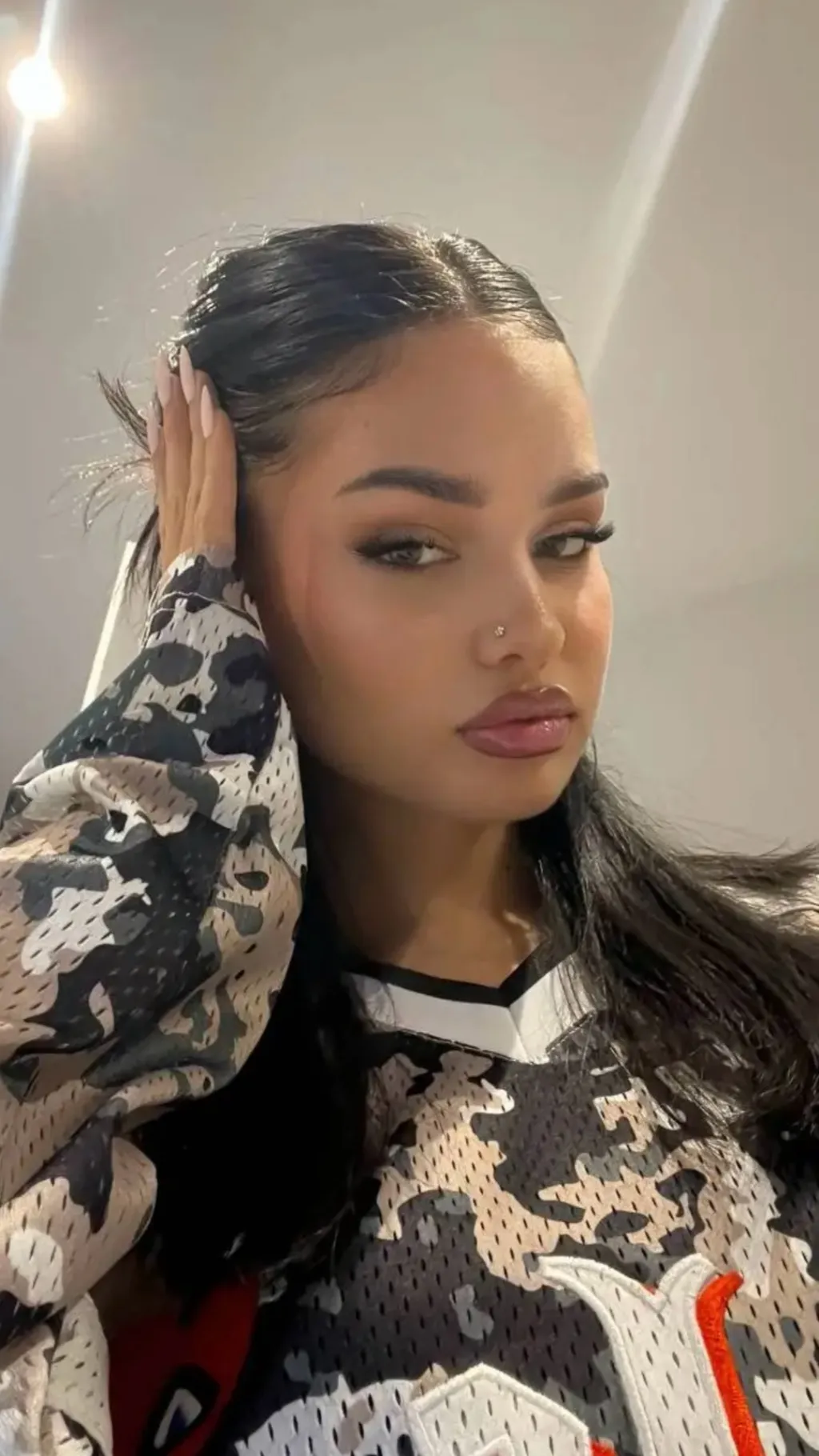 Talkie AI - Chat with Sophia 