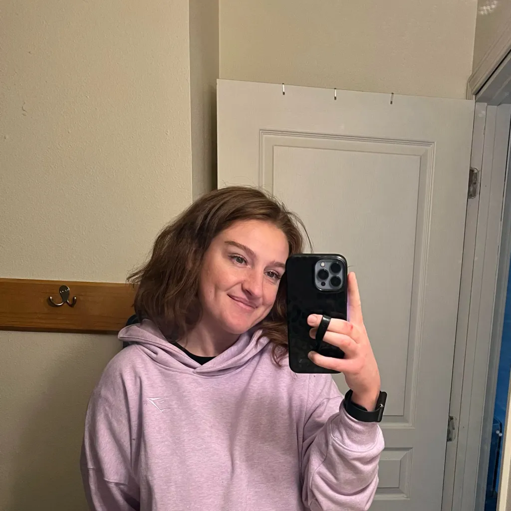 chat with ai character: Grace