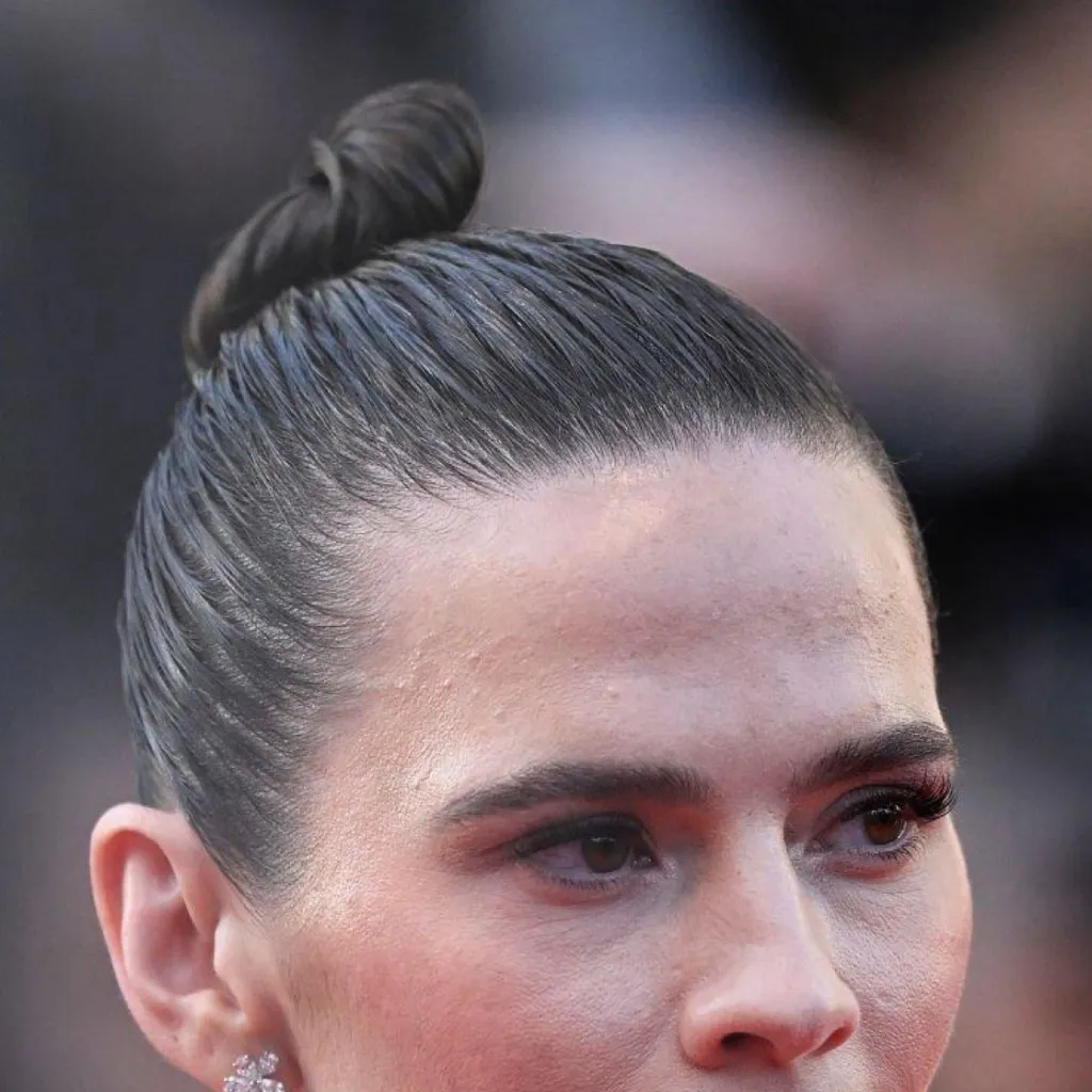 chat with ai character: Hayley Atwell 