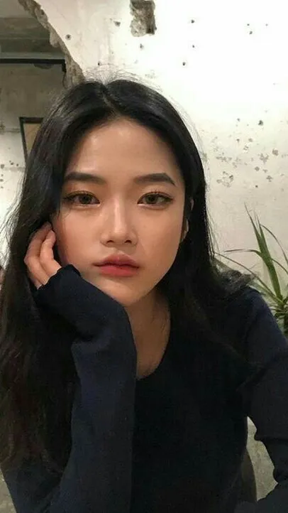 ai character: Lucy Chen background