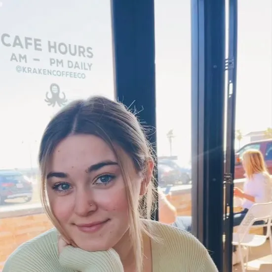 chat with ai character: Mikaela 