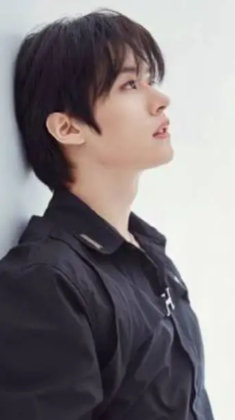 ai character: Lee Min-ho/Leeknow background