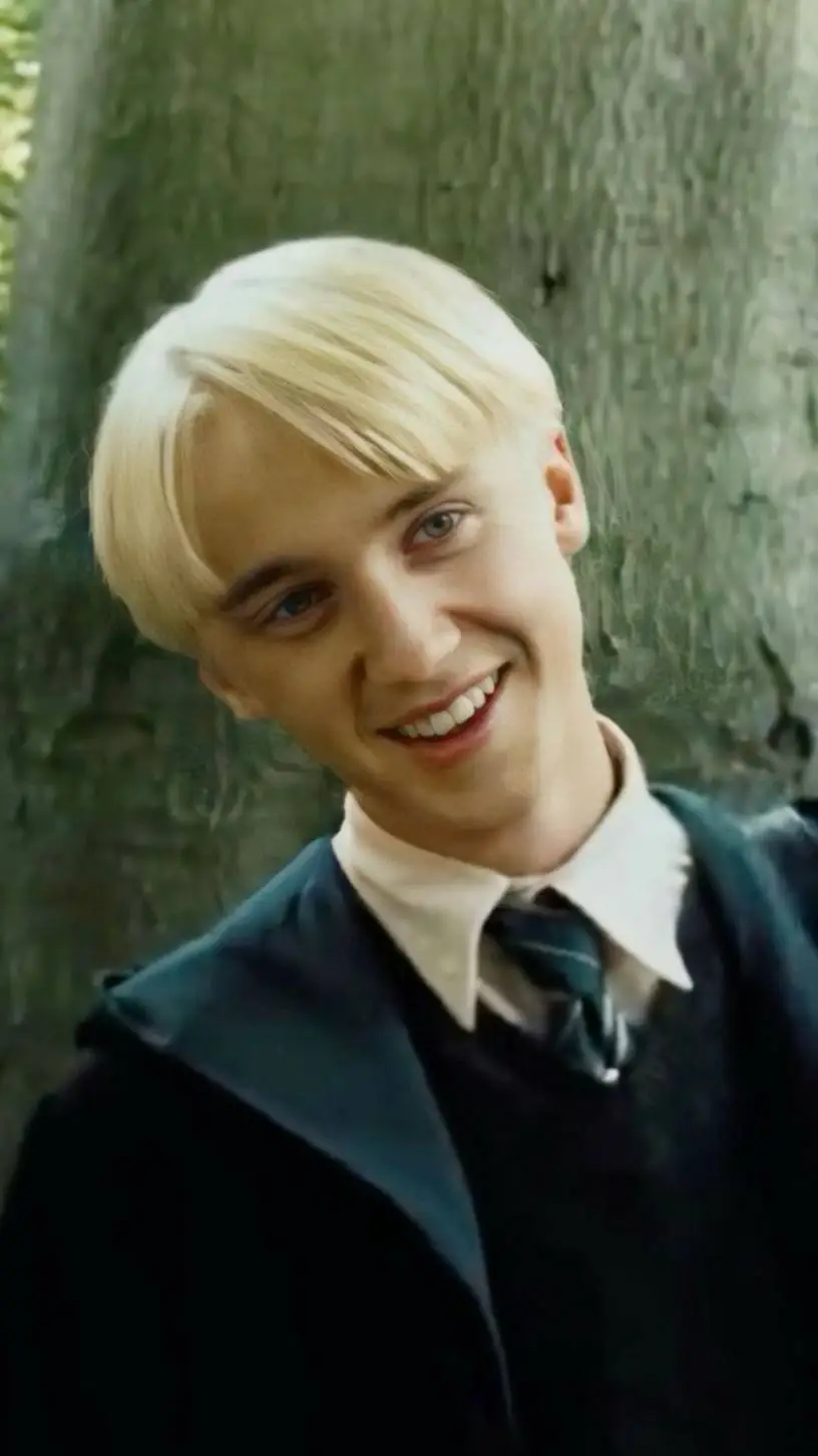 ai character: Draco Malfoy background
