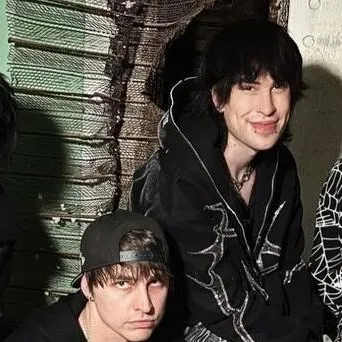 chat with ai character: Ghost hunting 