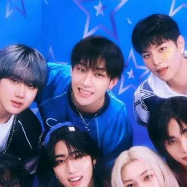 chat with ai character: straykids