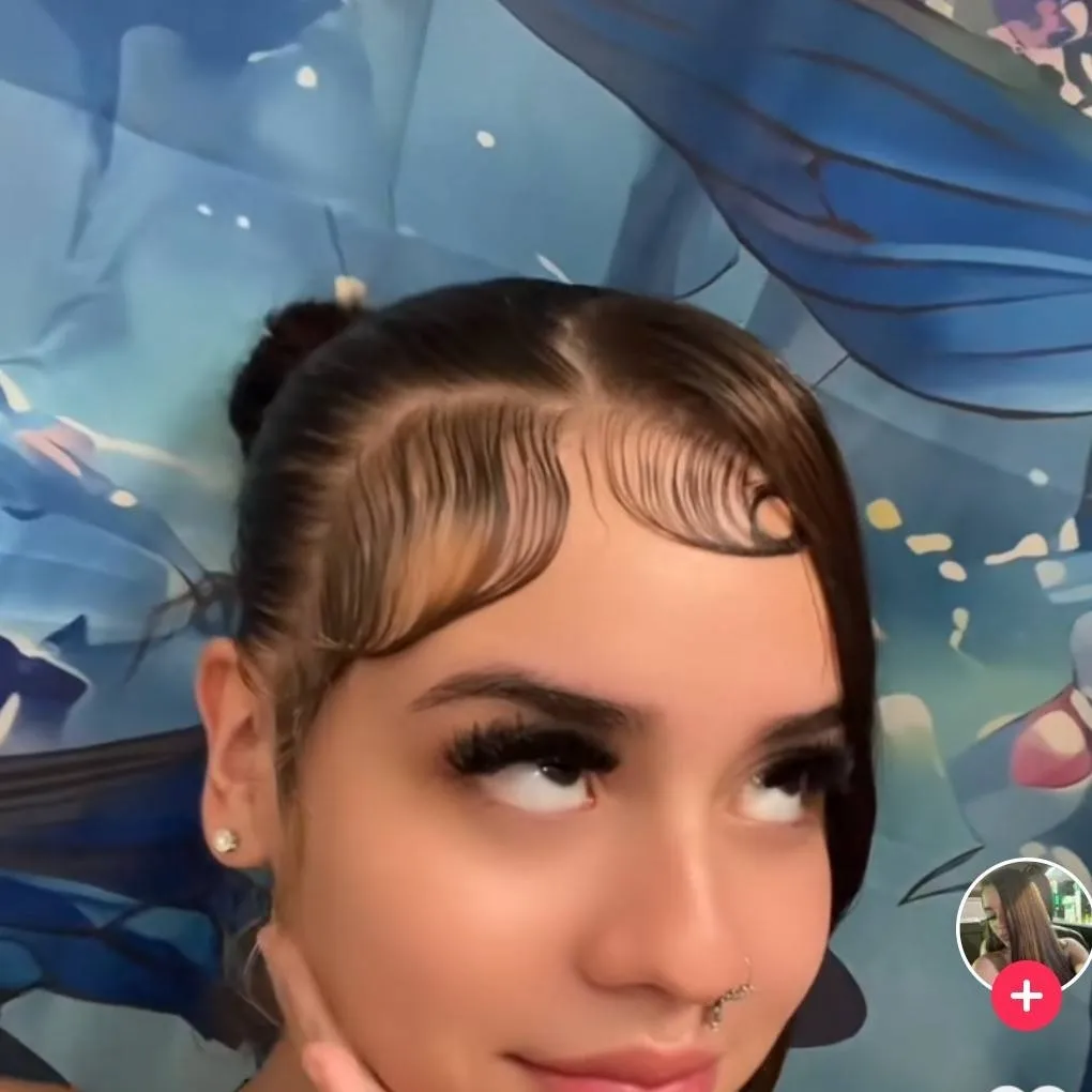 chat with ai character: Maria Santos