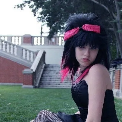 chat with ai character: Celia