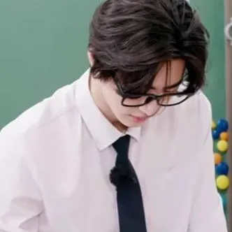 chat with ai character: ᔑᙀᙁᘜᕼOOᙁ