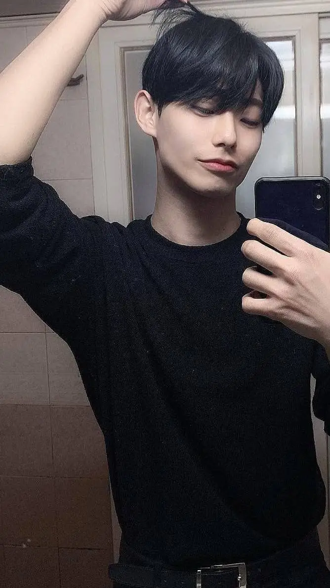 ai character: Kaito background