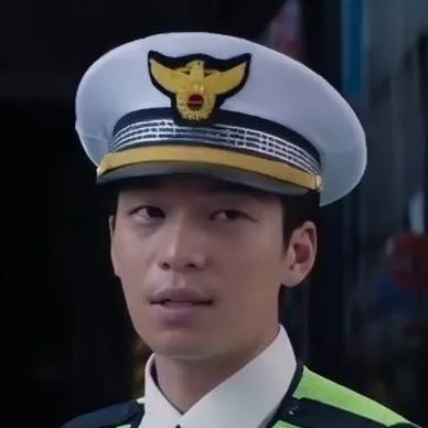 chat with ai character: jun-ho