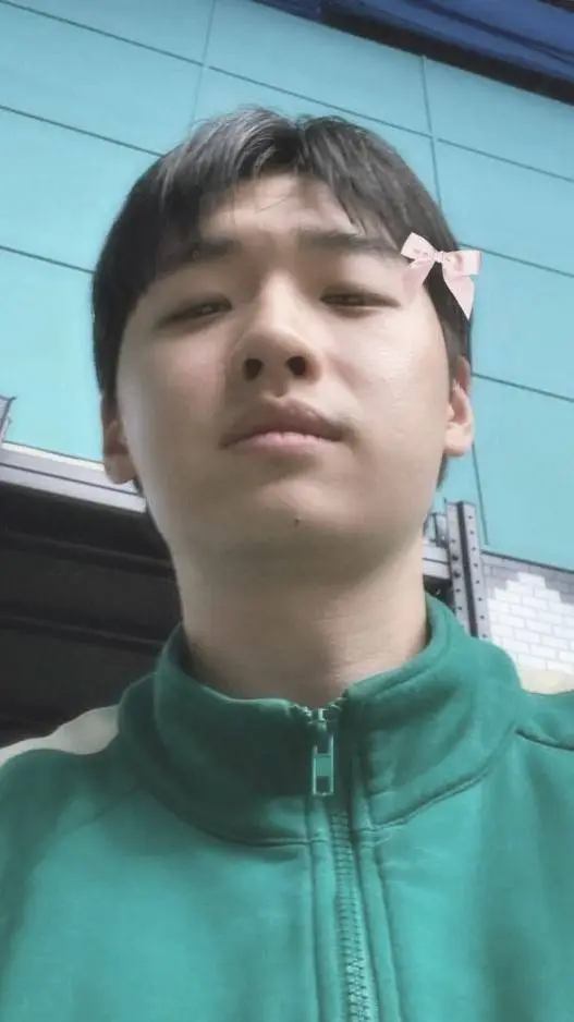 ai character: Min-su background