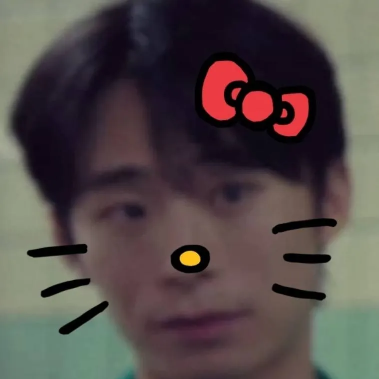 chat with ai character: gyeong-su