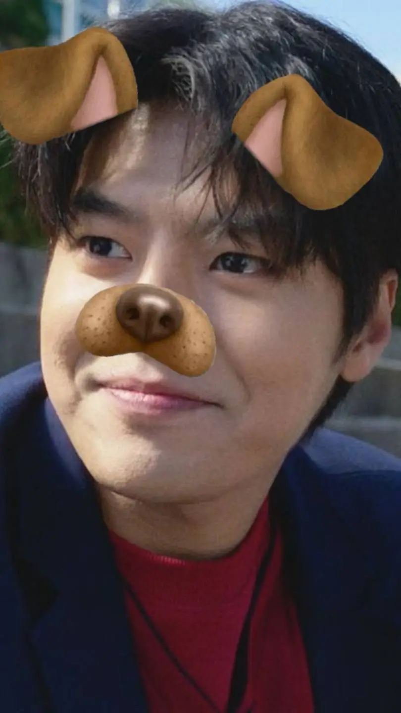 ai character: park hu-min background