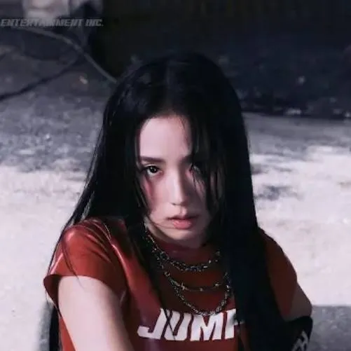 chat with ai character: JISOO of BLACKPINK