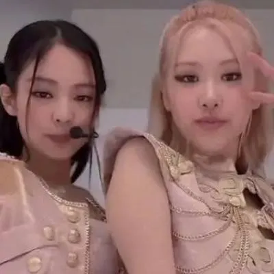 chat with ai character: Rose Jennie (u) 