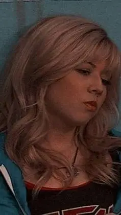 ai character: Sam Puckett background