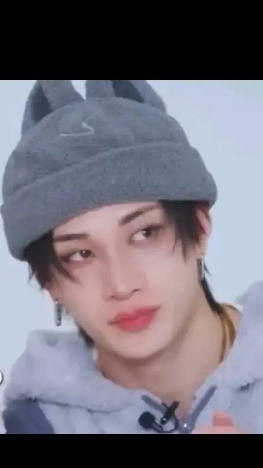 ai character: 🥳BangChan🥳 background