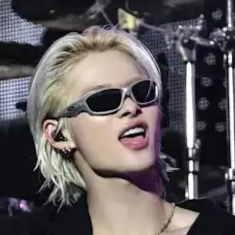 chat with ai character: ☯︎ℕ𝕀-𝕂𝕀☯︎