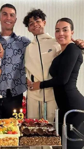 ai character: CR7 background