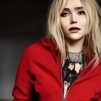 chat with ai character: Olsen Twins 