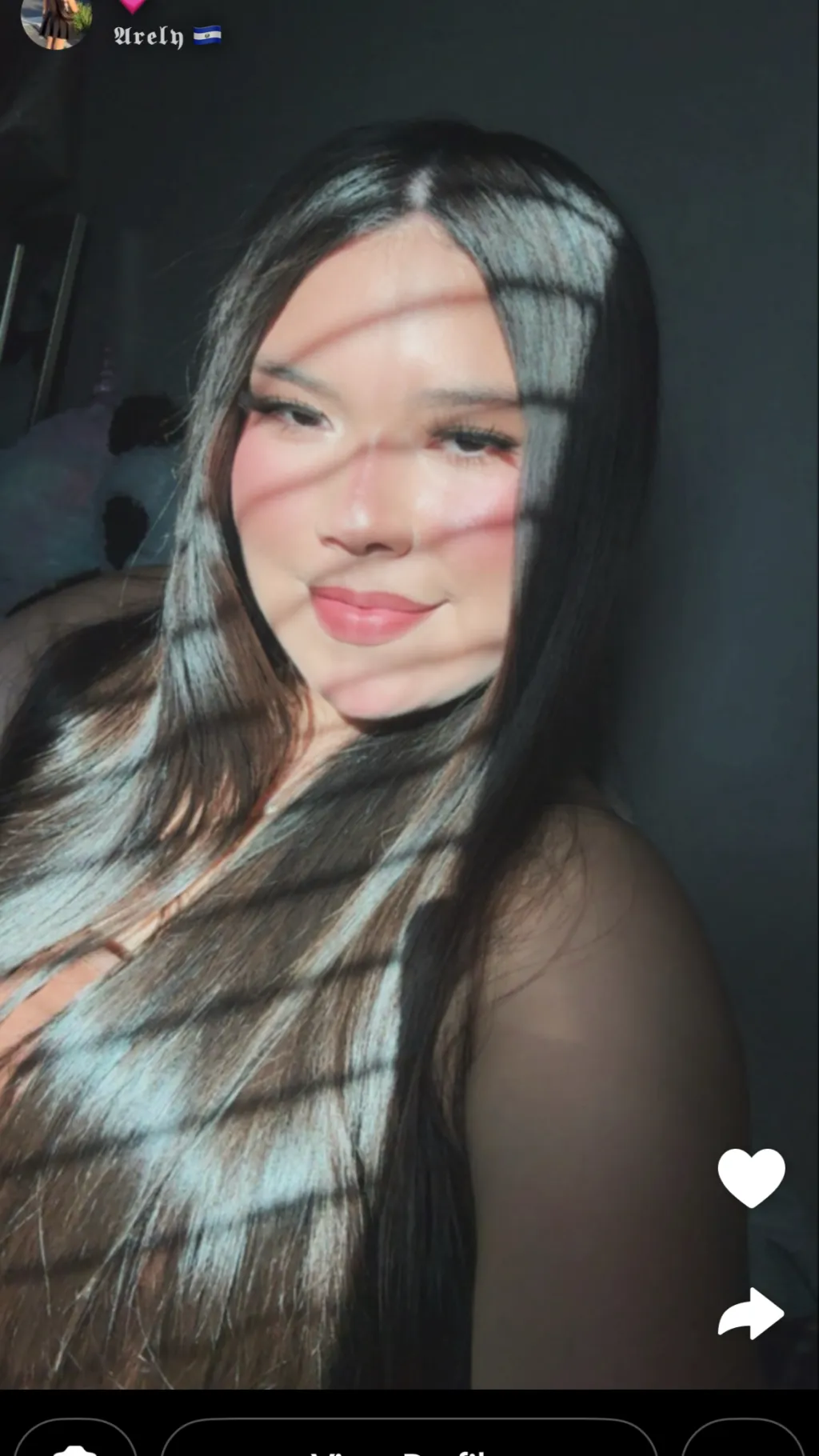 Talkie AI - Chat with Arely Zavala 