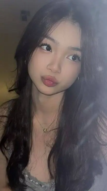 ai character: Eliana Rivers background