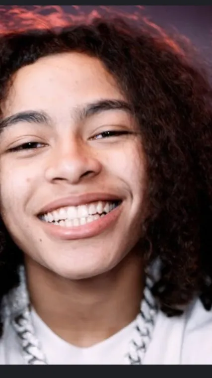 ai character: Dd Osama background