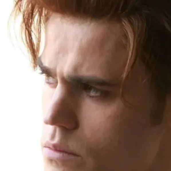 chat with ai character: Max