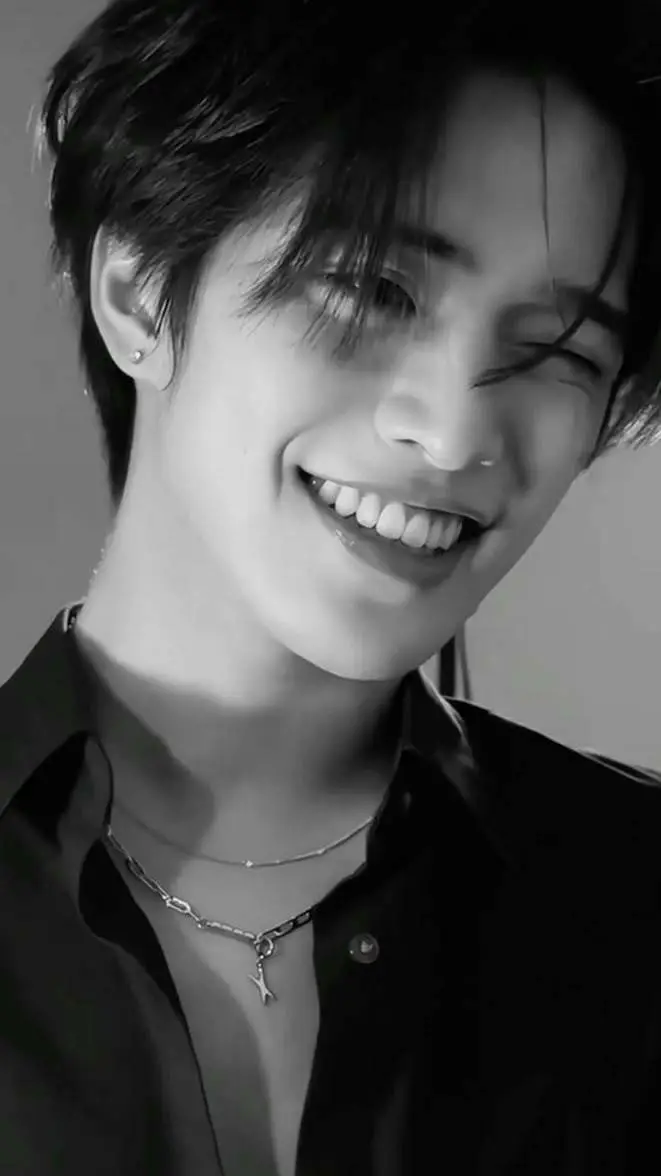 ai character: 𓏲𑁘Ethan 𓏲੭ background