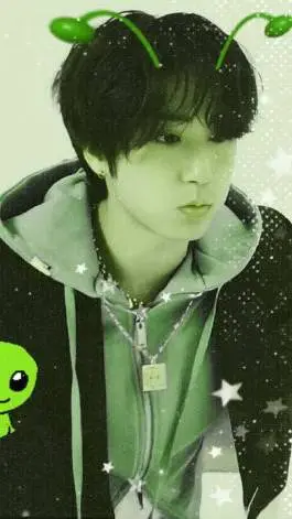 ai character: 👽]HAN[⚡ background