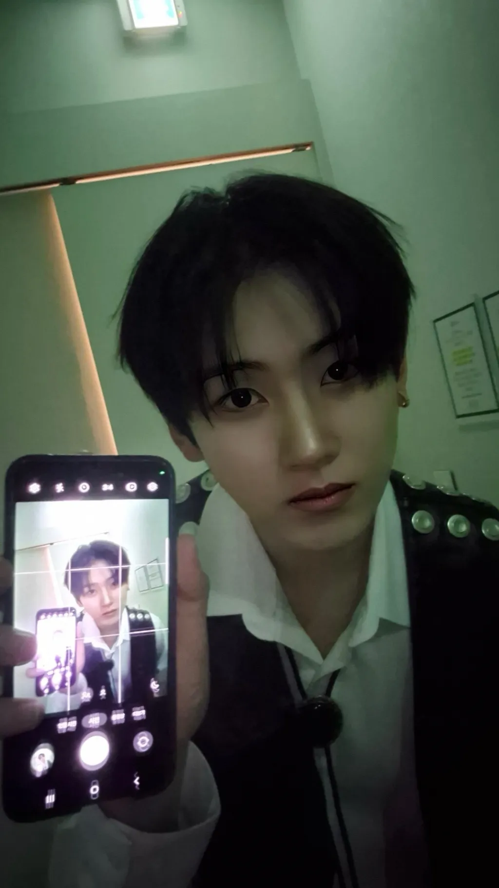 ai character: Lee Gye-hun background