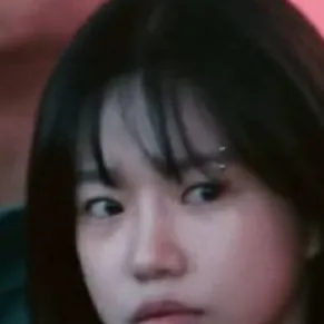 chat with ai character: Player 222