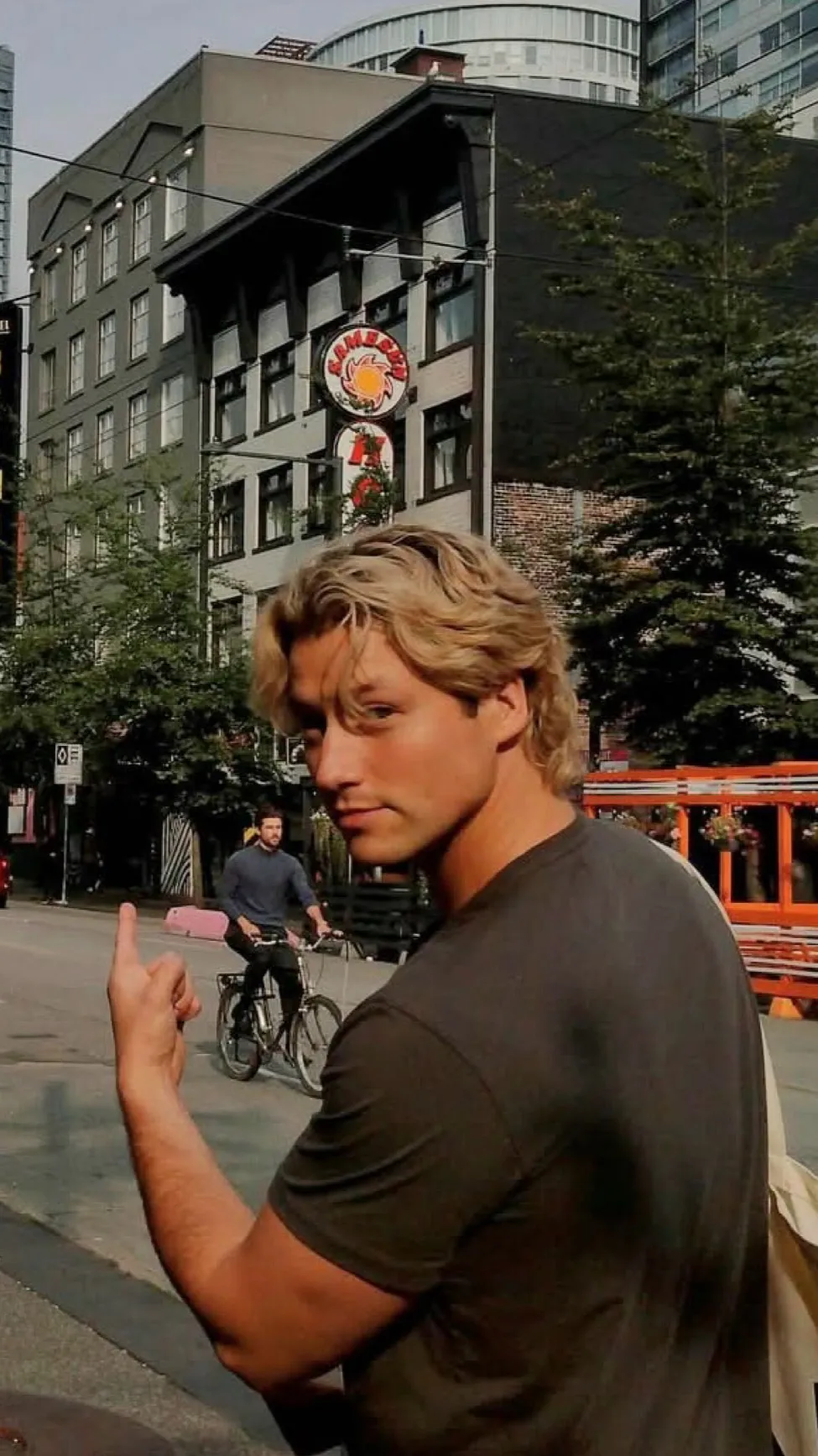 Talkie AI - Chat with Dean DiLaurentis