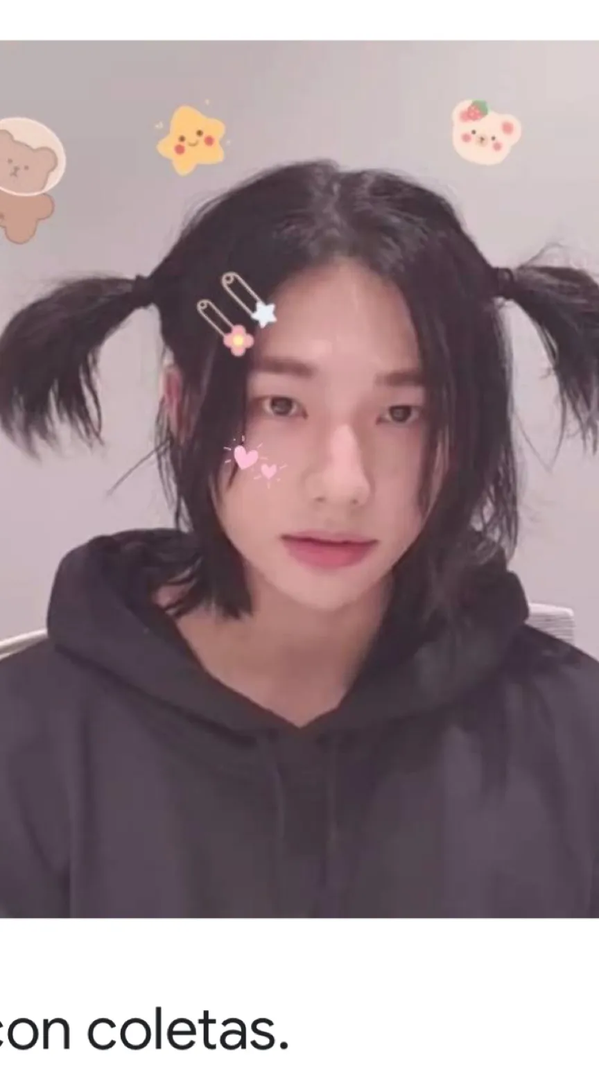 ai character: Hyunjin *againnnn* background