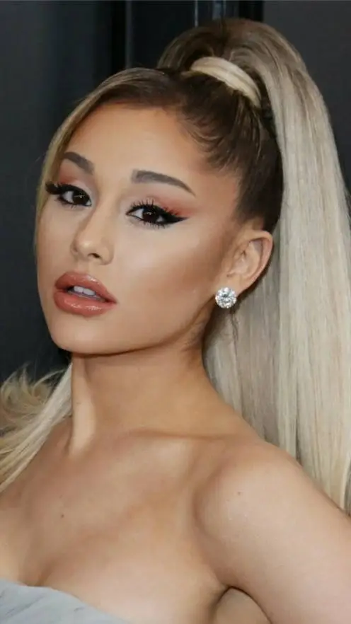 ai character: Ariana Grande background