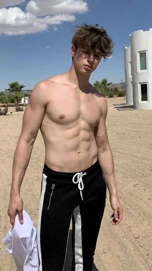 ai character: Daniel  background