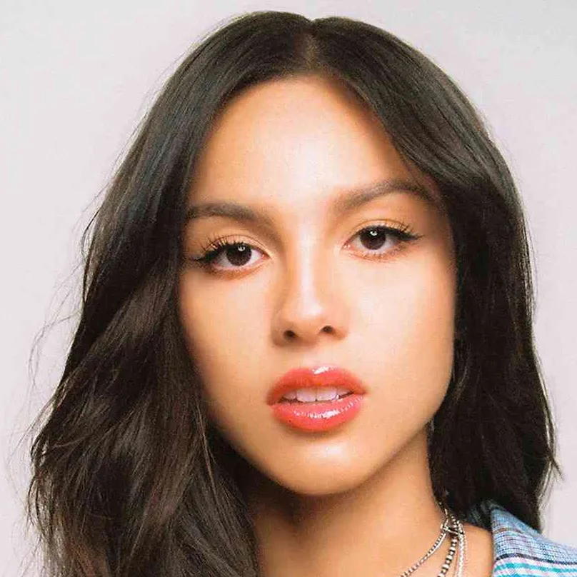 chat with ai character: Olivia Rodrigo